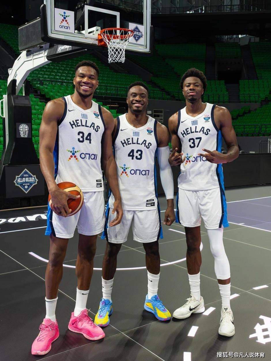 kaiyun登录入口字母哥在加拿大队比赛中回归赛场，回归赛场引发热议！的简单介绍