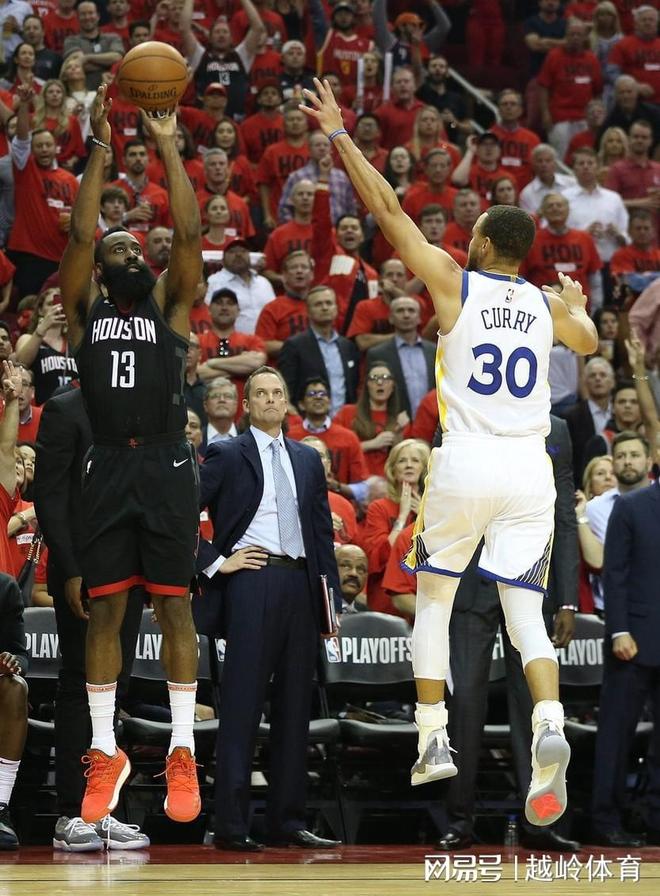 kaiyun登录入口 哈登回归赛场，逆转首场状态亮眼，RNG观众沸腾！