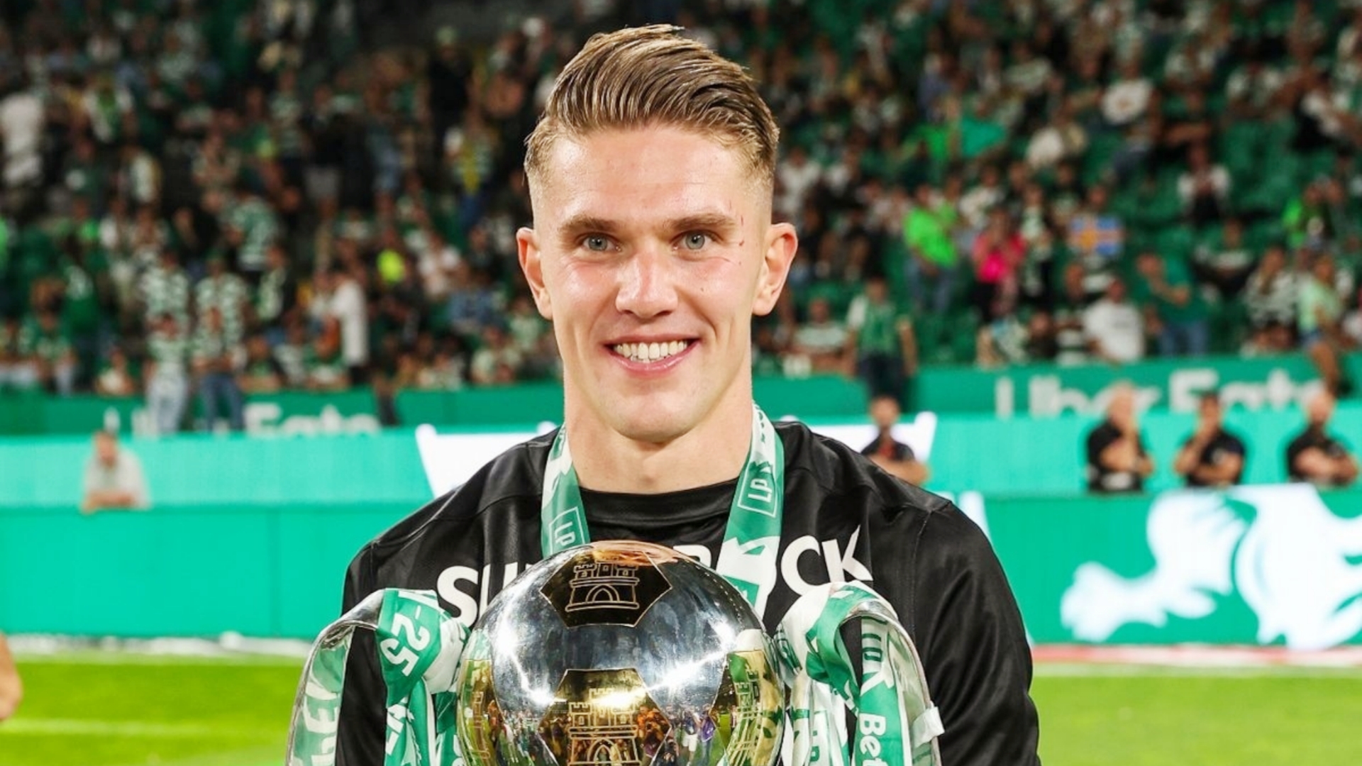 开云登录入口包含转会期葡超传出新动向；曼联临场应变；管理层表态：悬念犹存；控场能力受关注的词条