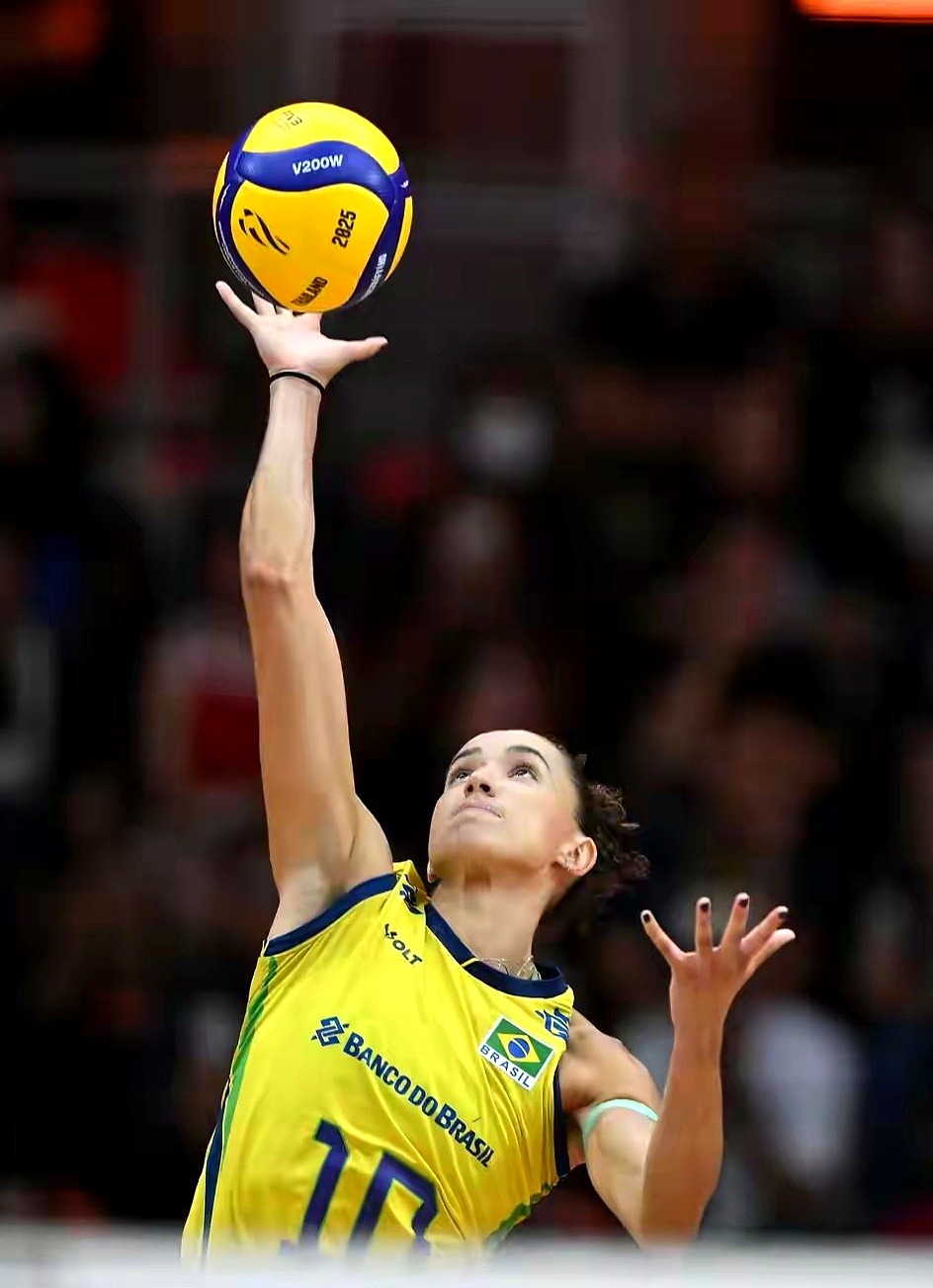 关于意大利杯赛前再迎强敌，塞维利亚豪取连胜，主帅态度——更衣室稳定，赛季目标并未改变的信息