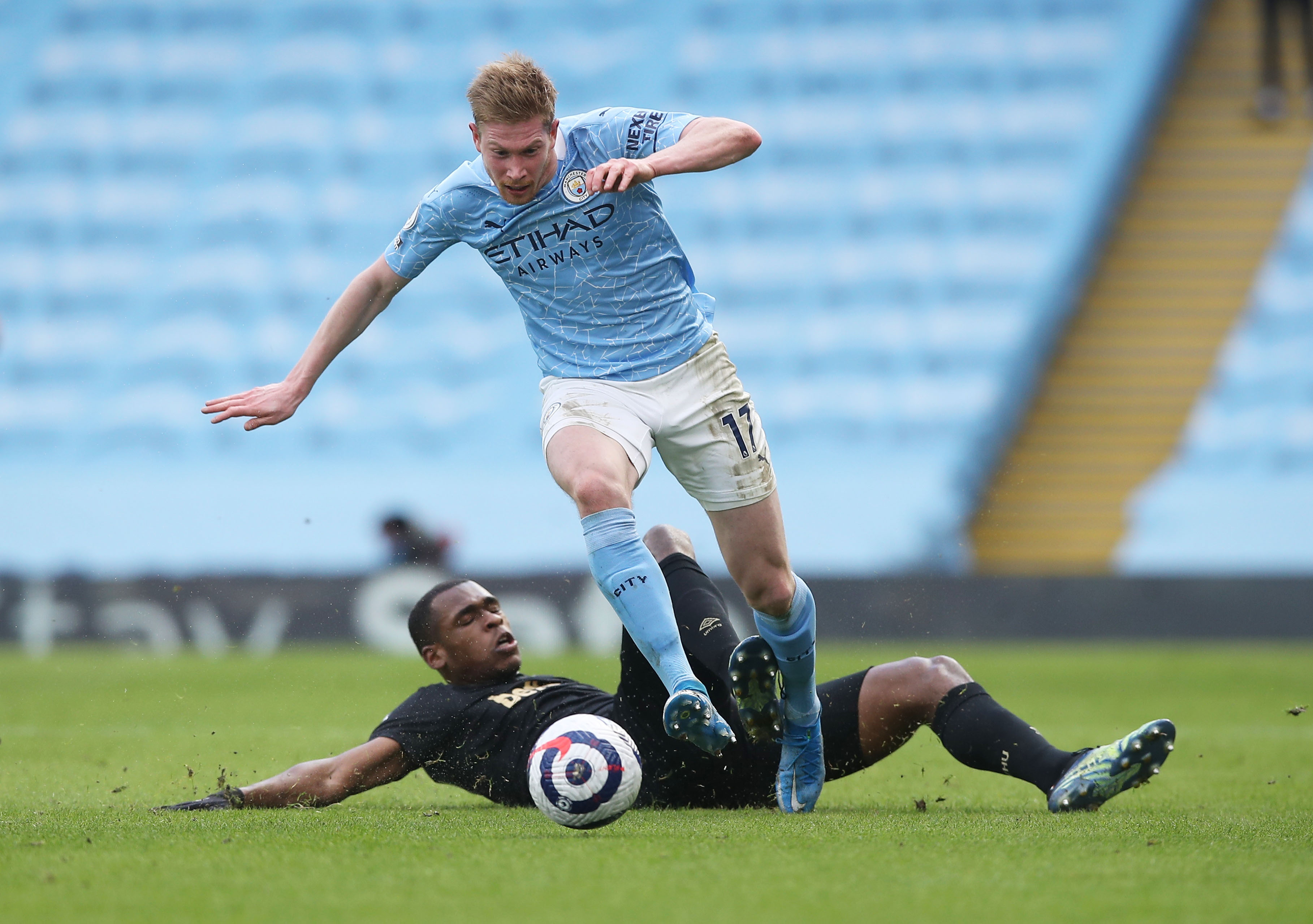 关于曼城训练开放日；集结日完成体检引欢呼；意甲在即；赛季目标并未改变的信息